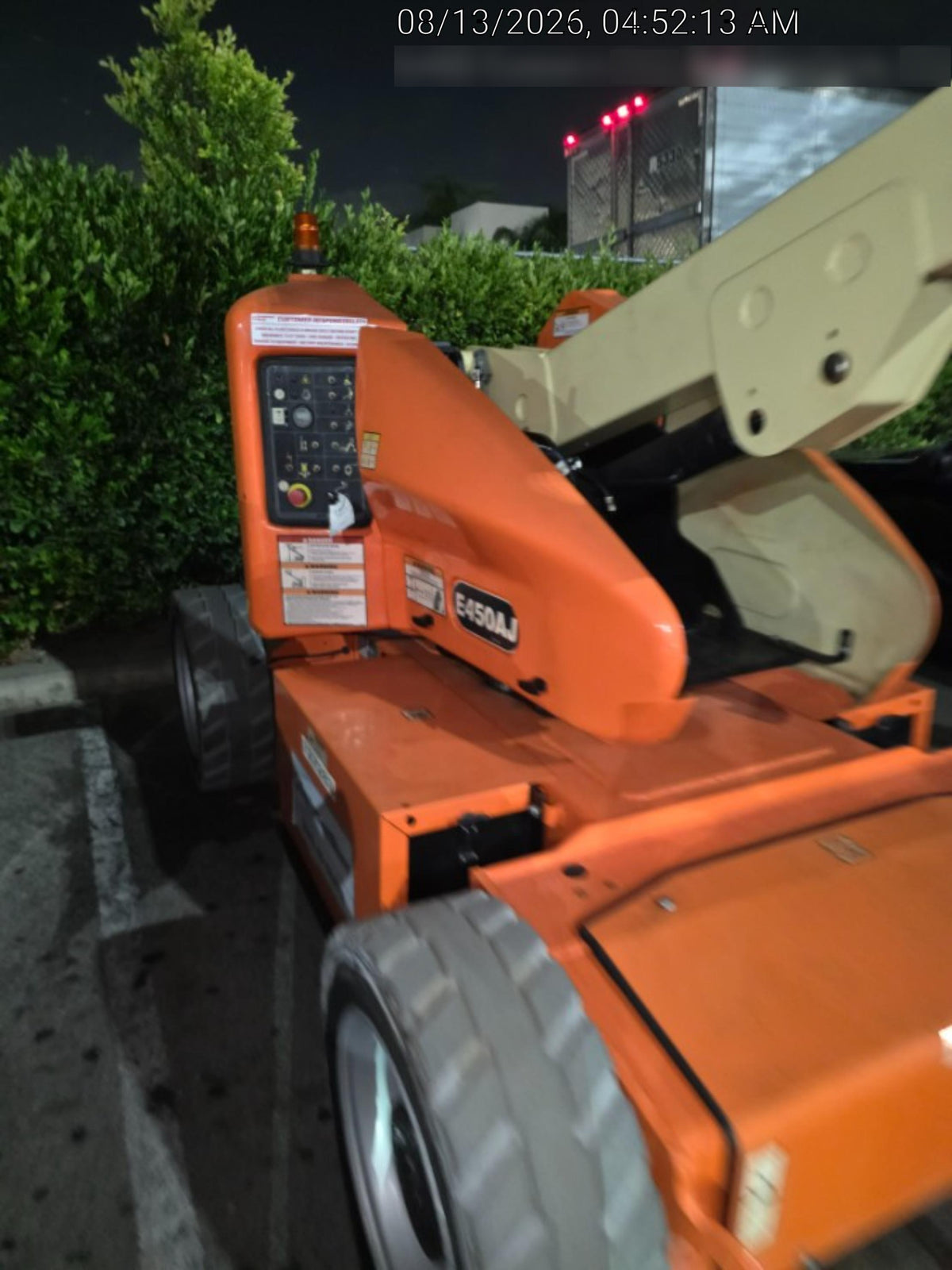 2022 JLG ES1932