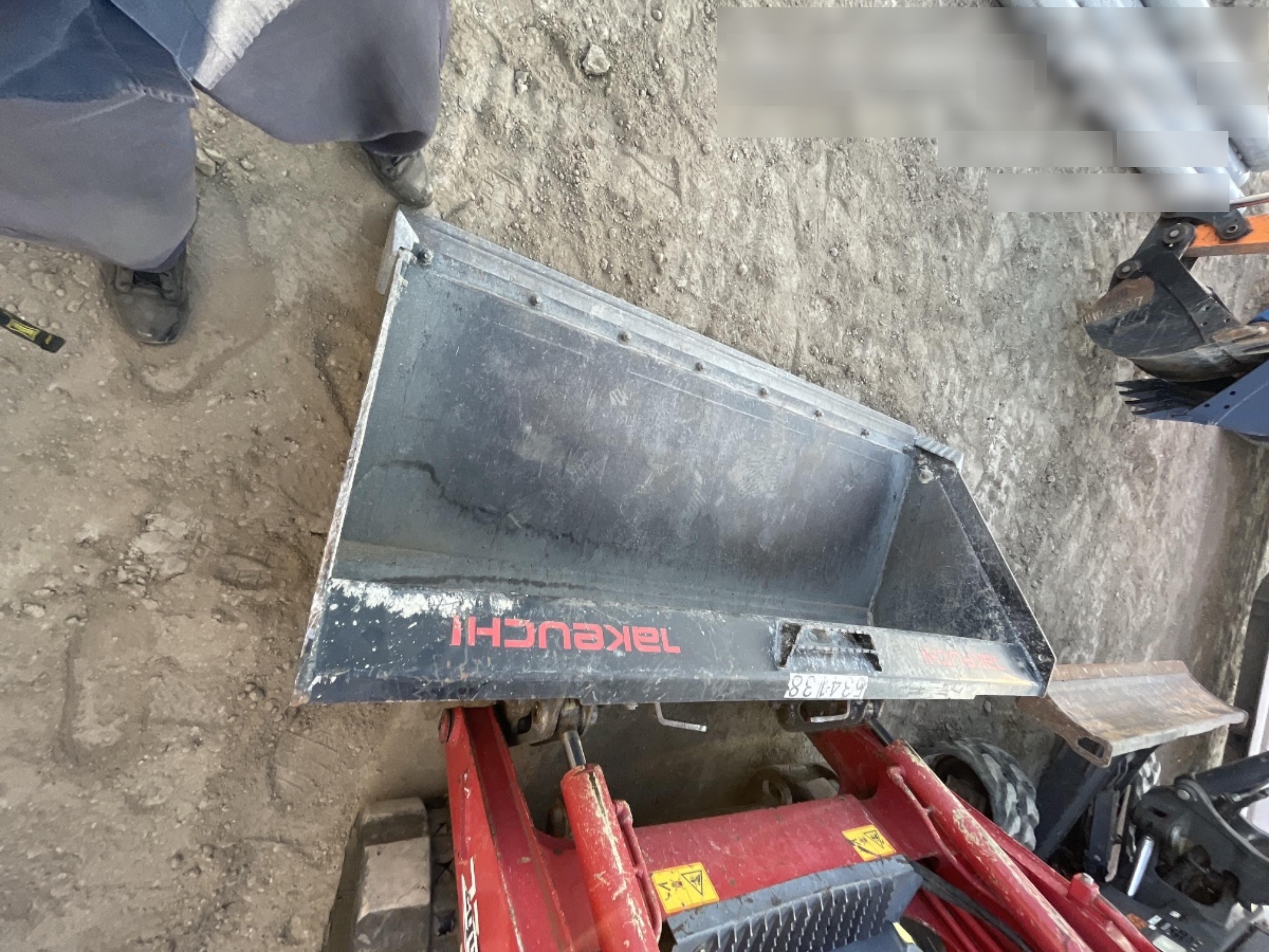 2025 TAKEUCHI 76" Smooth Bucket - Takeuchi