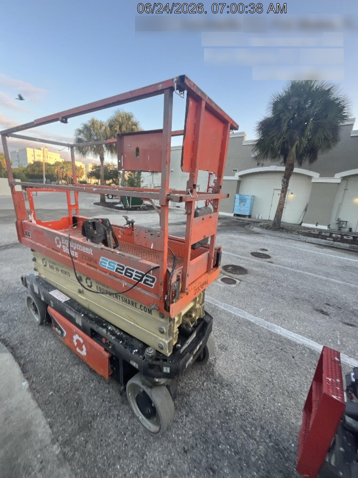 2022 JLG ES2632