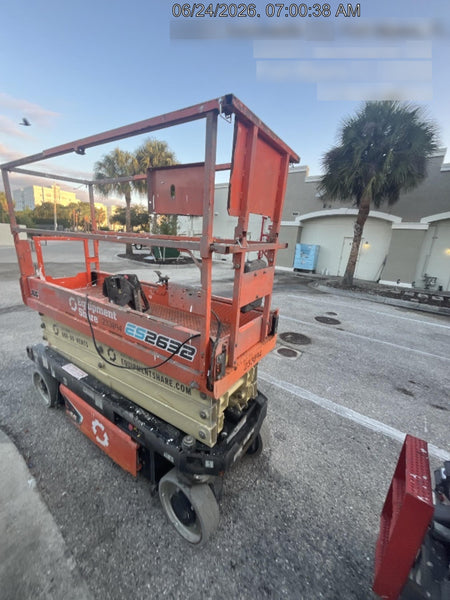 2022 JLG ES2632