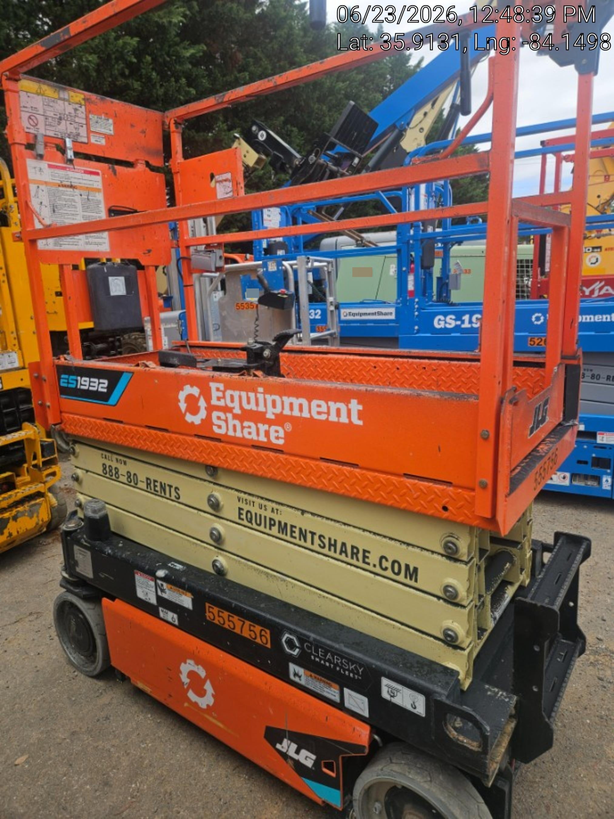2025 JLG ES1932