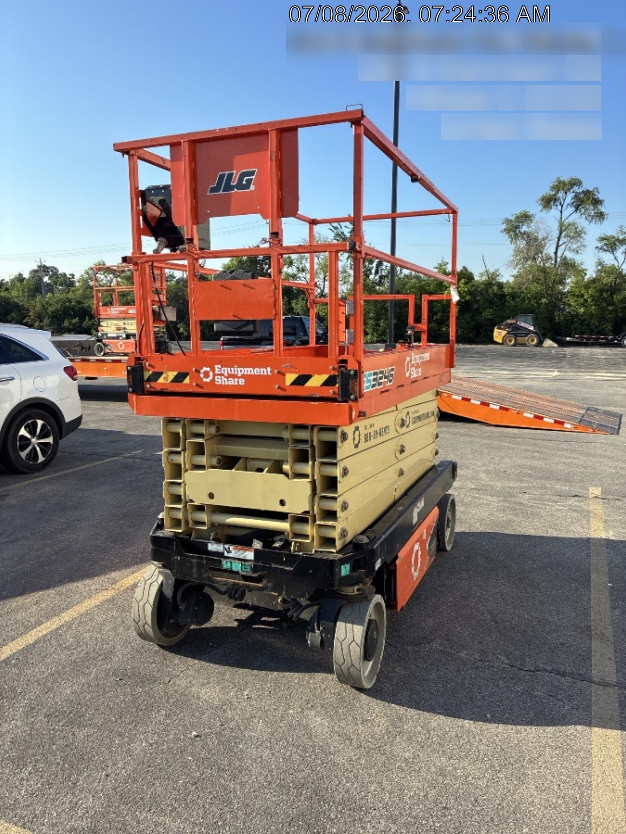 2022 JLG ES3246