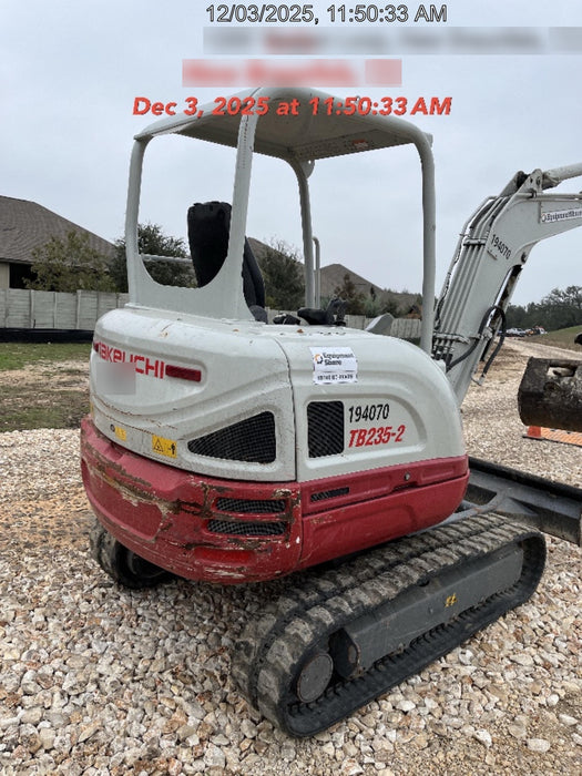 2021 TAKEUCHI TB235-2R