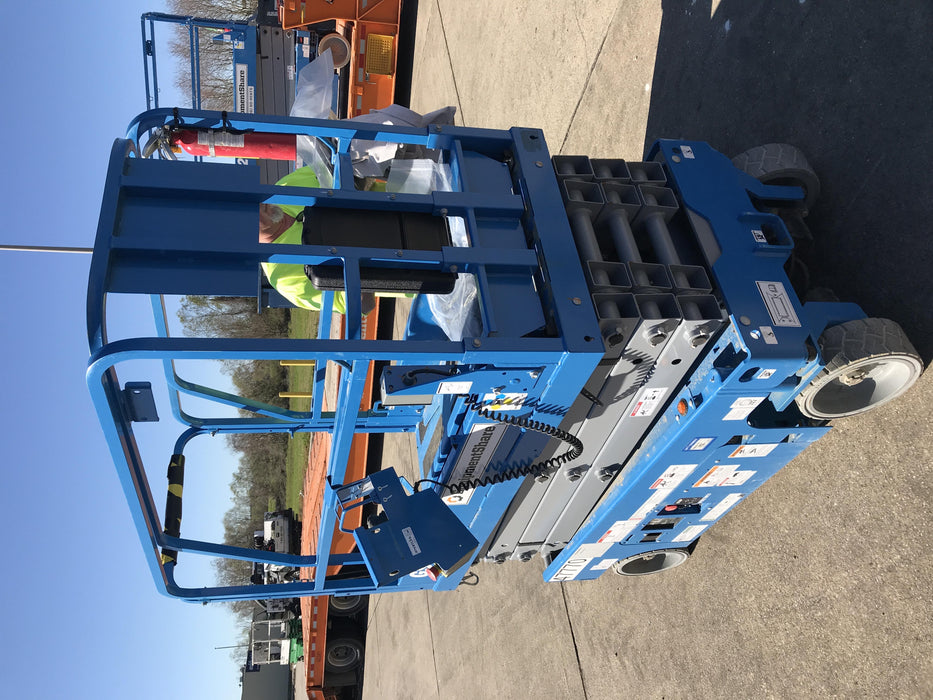 2019 Genie GS-1930 Fixed Rails with Chain Entry