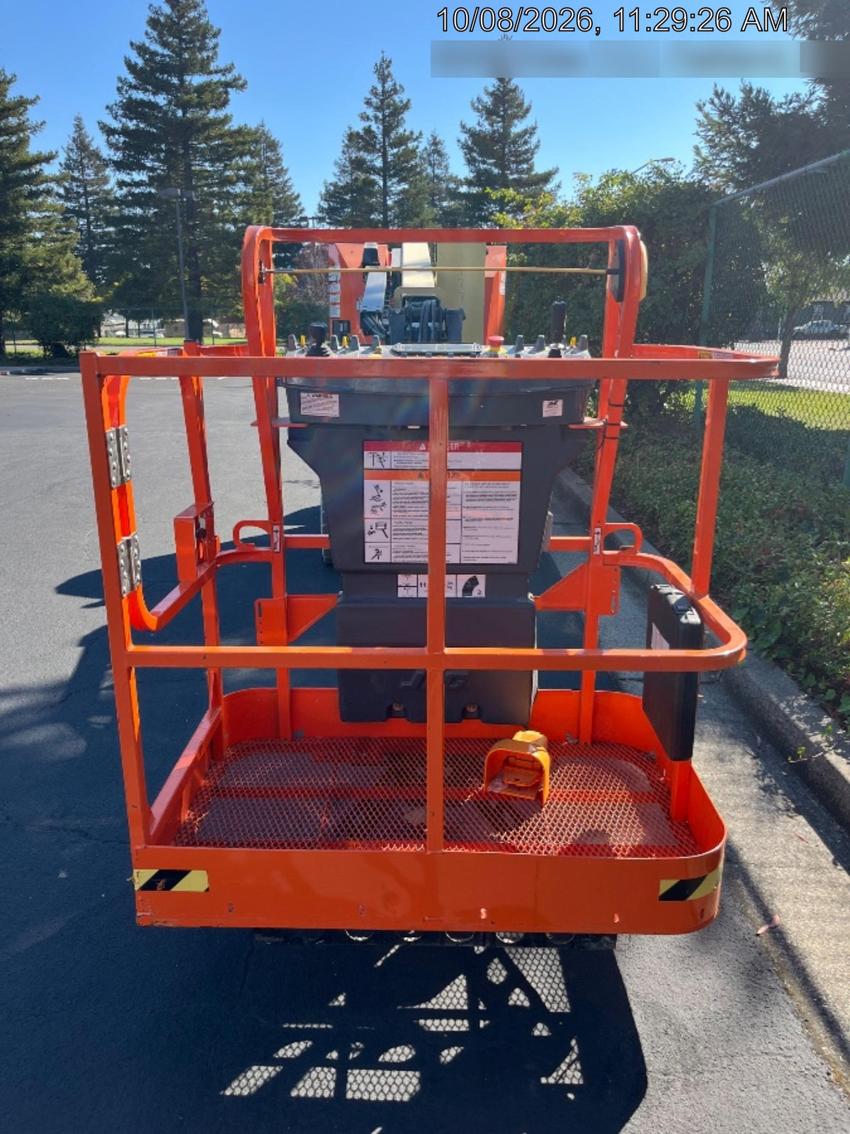 2025 JLG E300AJP