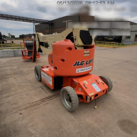 2019 JLG E400AJPN