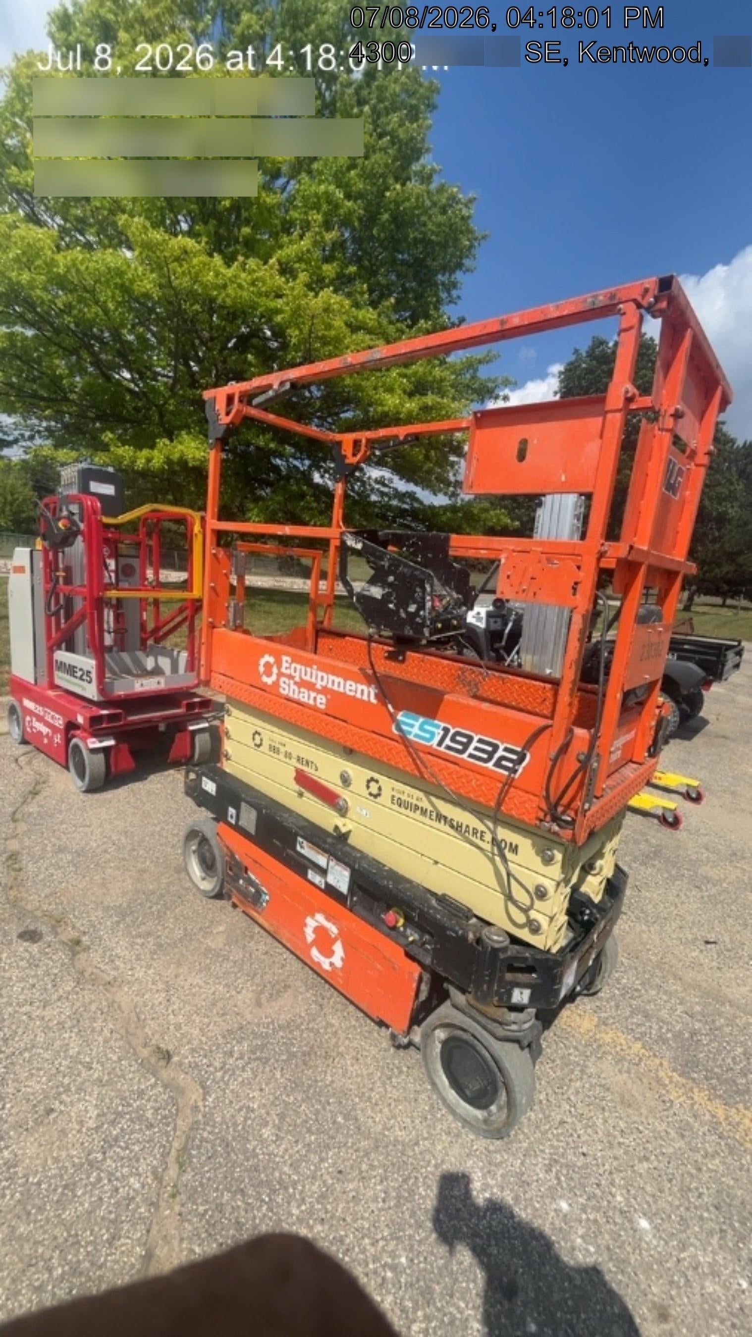 2022 JLG ES1932