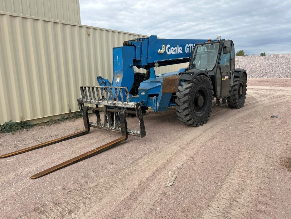 2018 Genie GTH-1056 Genie GTH-1056 w/Enclosed Cab w/HVAC, Work Lights, Solid Tires, Beacon, 60" Carriage and Forks