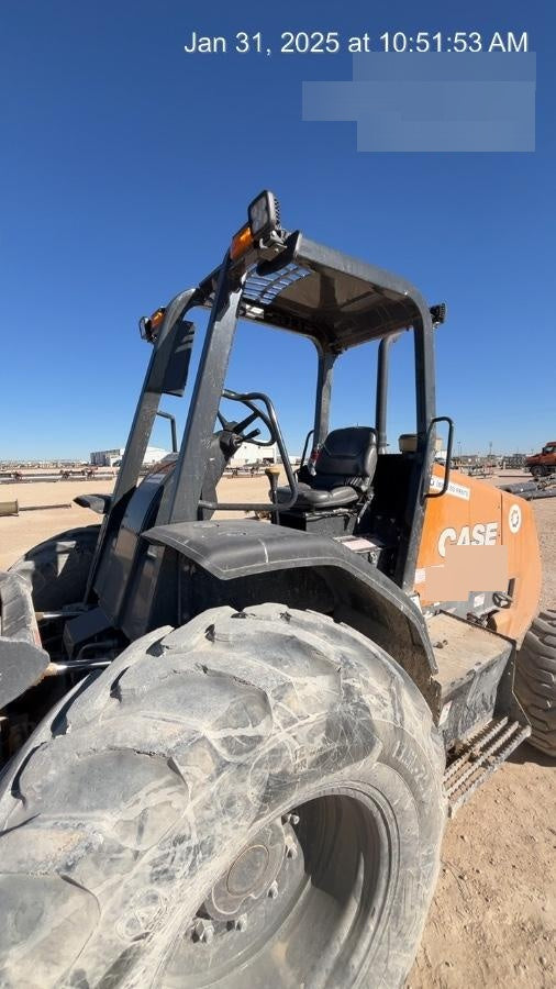 2023 CASE 588H