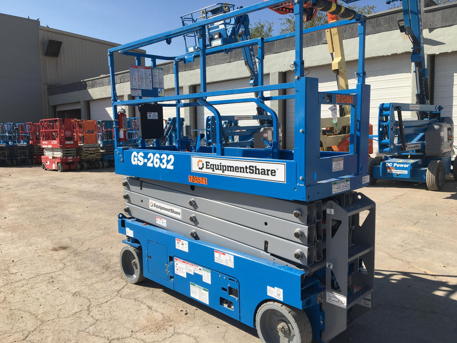 2020 Genie GS-2632 Solid NM Tires, Folding Rails with Half-Height Swing Gate, Beacon