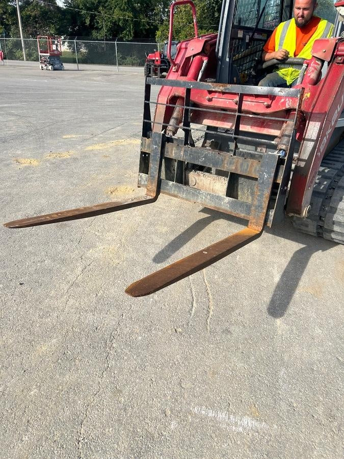 2023 ARROW MATERIAL HANDLING 48" Pallet Forks - Arrow