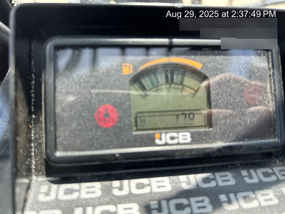 2025 JCB 940-4