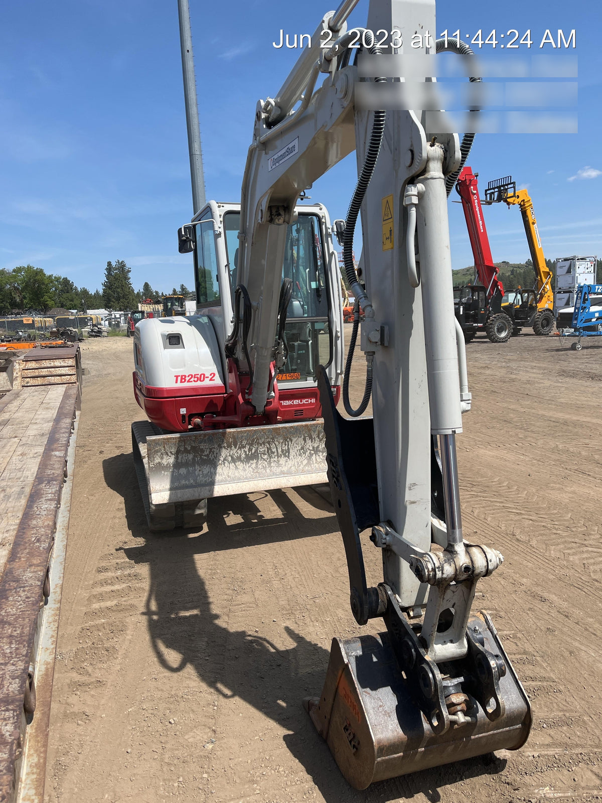2022 TAKEUCHI TB250-2CR