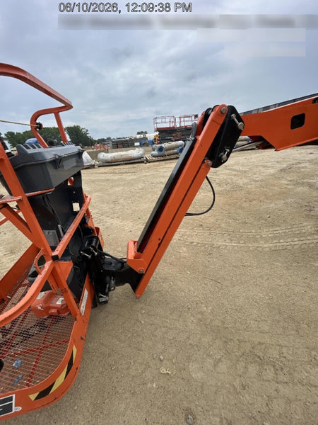 2021 JLG E450AJ