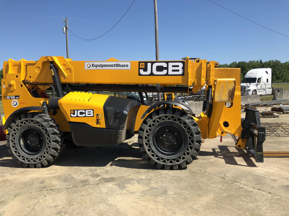 2020 JCB 512-56 Canopy, 74 HP, Solid Tires, STD Worklight, Beacon, Aux Hydraulics, Lifting Eye, Backup Alarm w/72" Carriage, 60" Forks