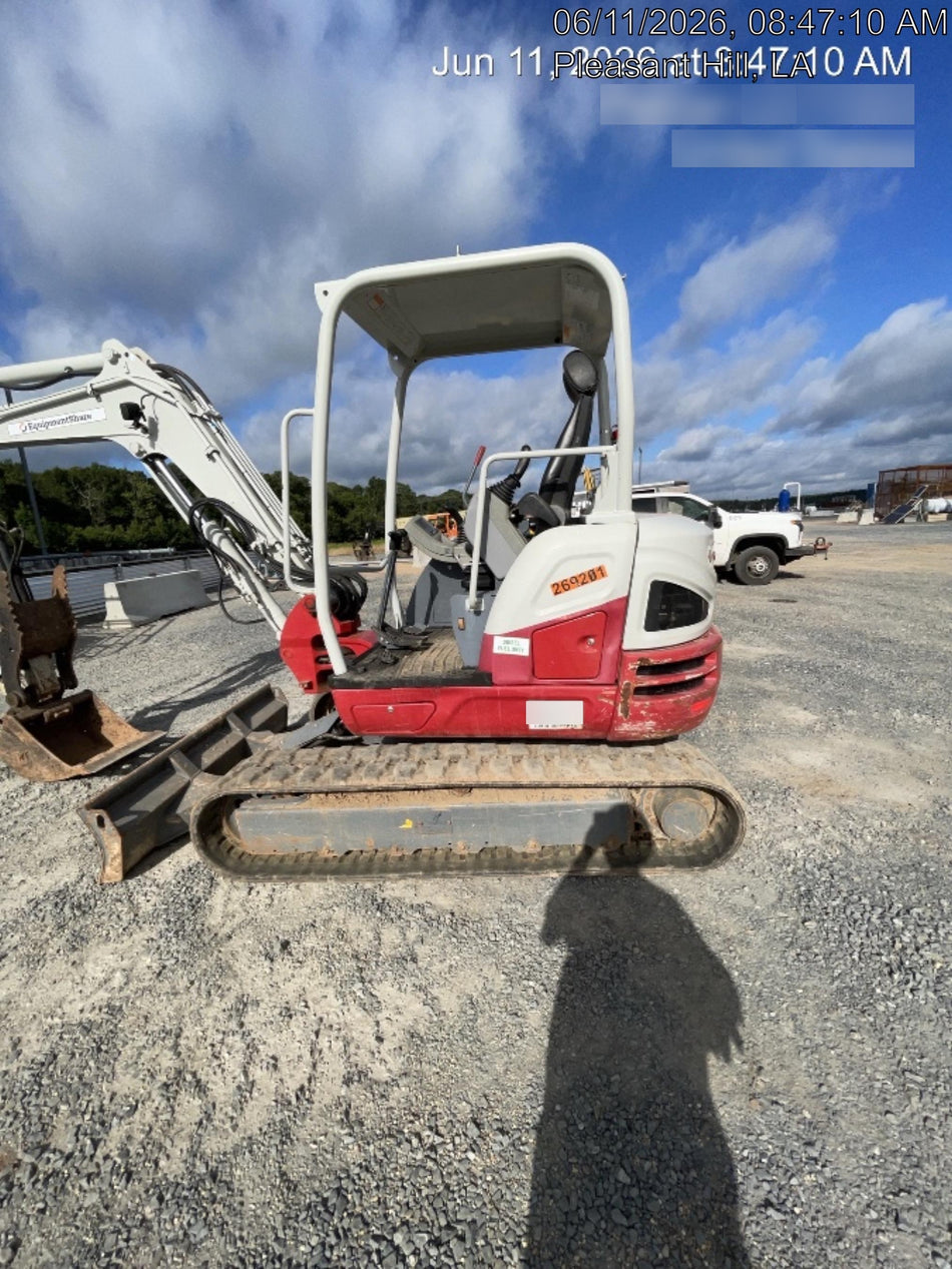 2022 TAKEUCHI TB250-2R