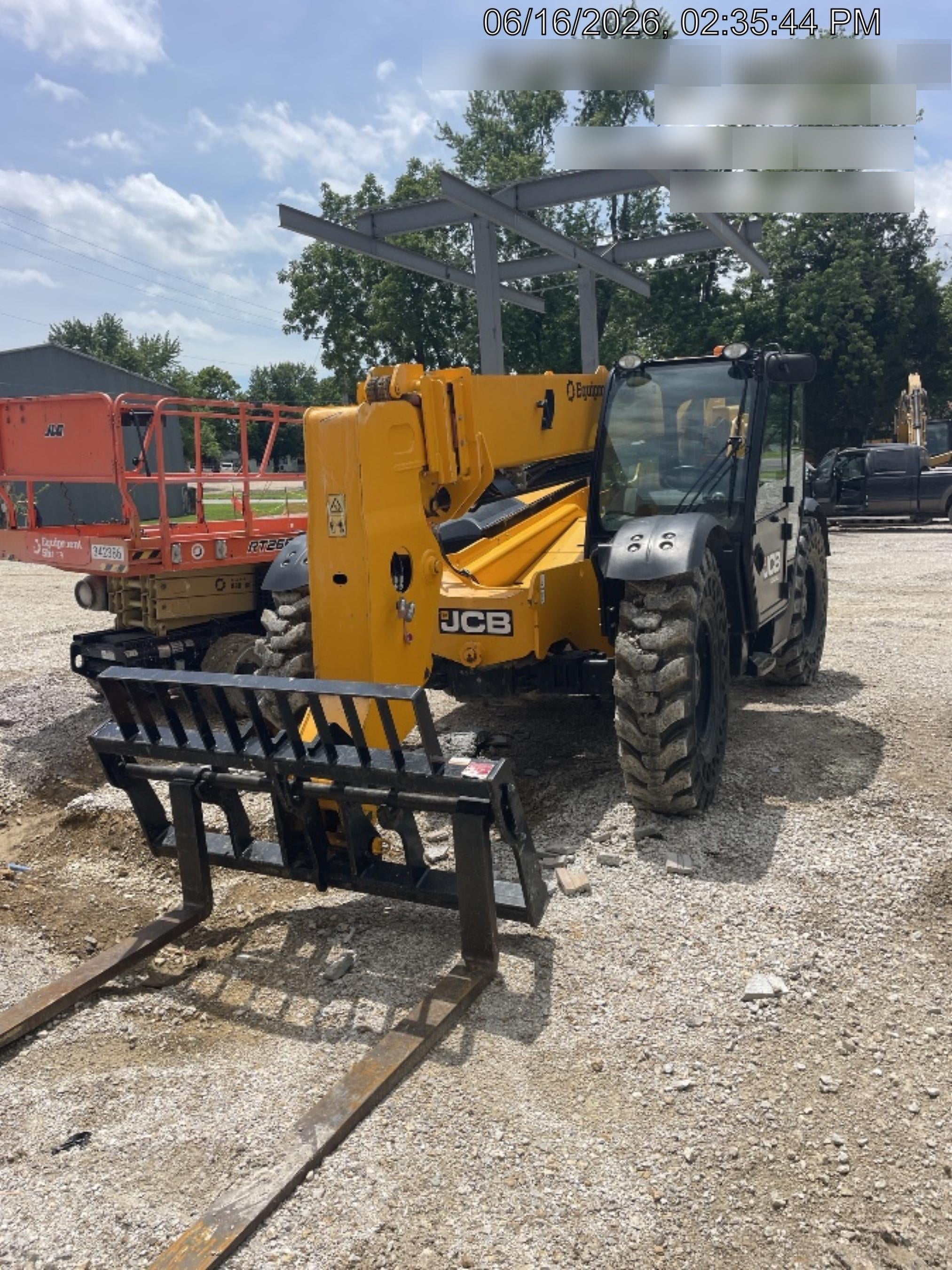 2023 JCB 509-42