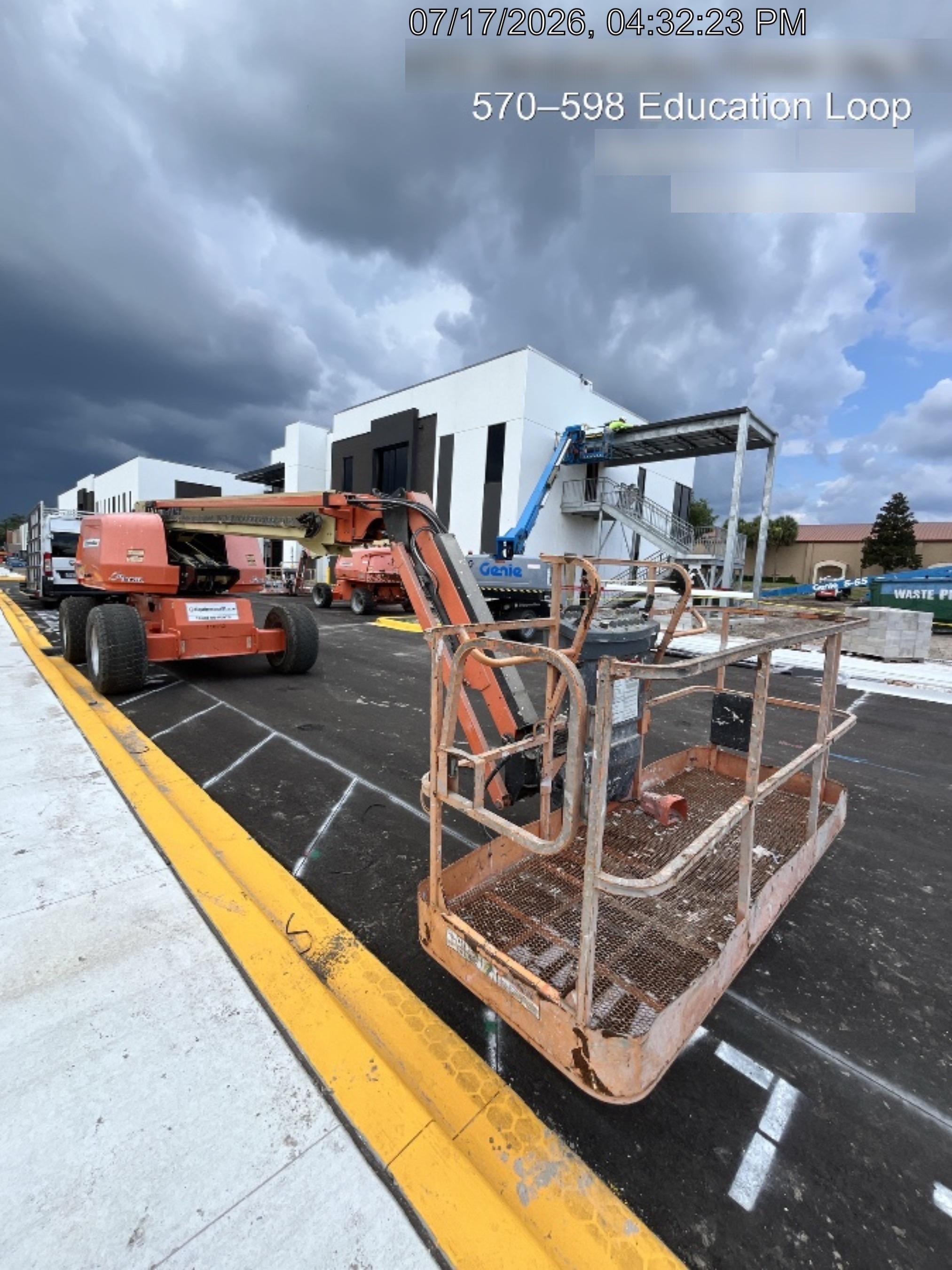 2021 JLG 660SJ