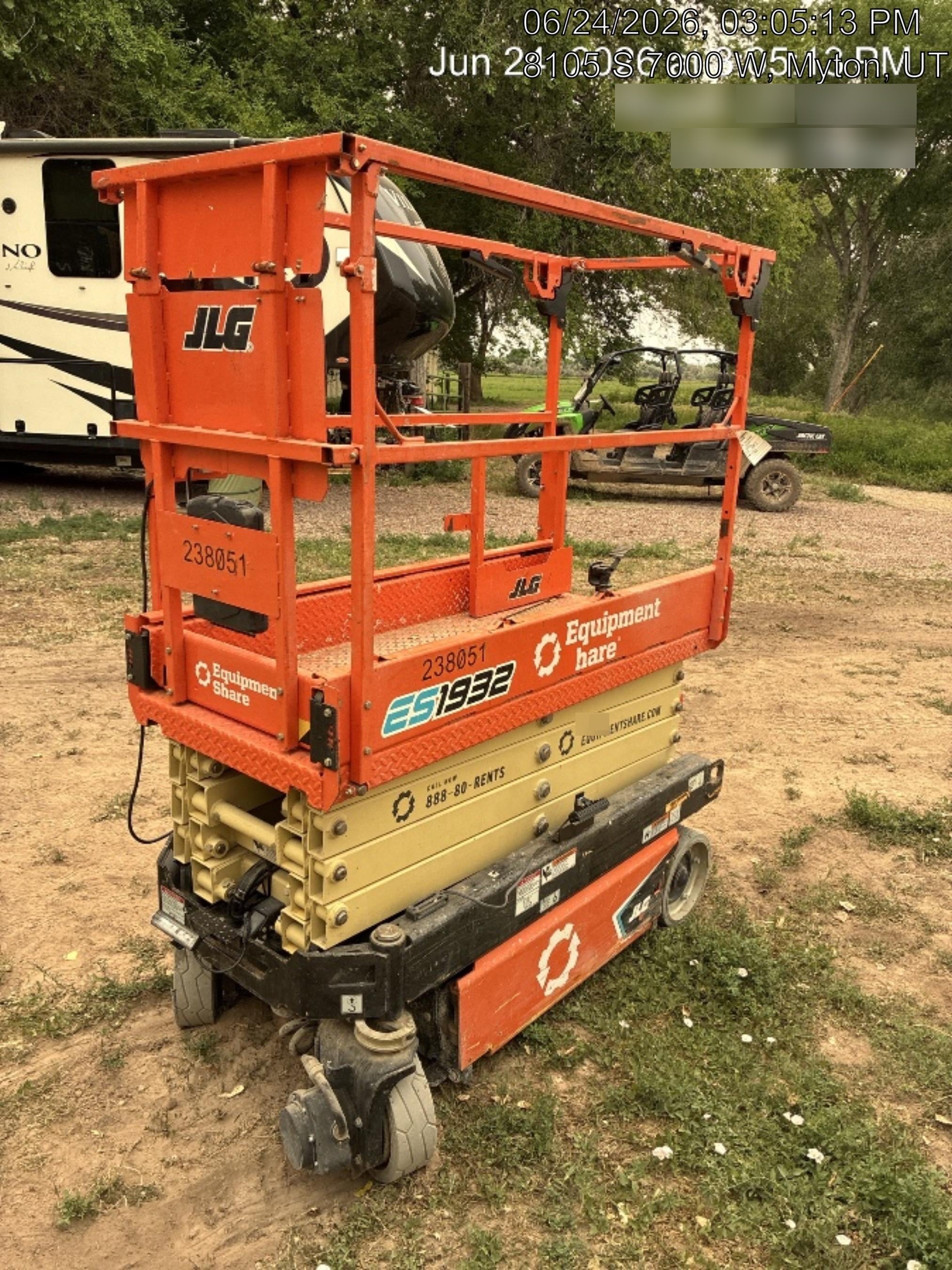 2022 JLG ES1932