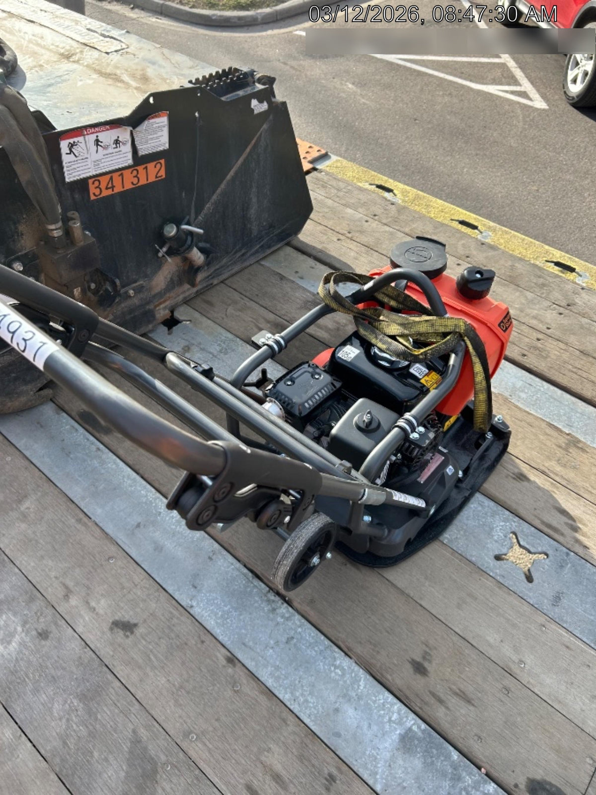 2025 HUSQVARNA LF75