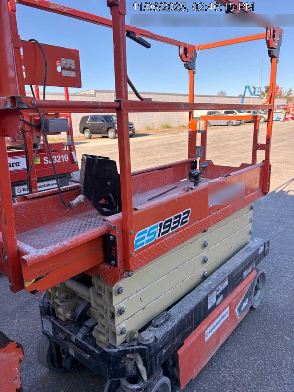 2021 JLG ES1932