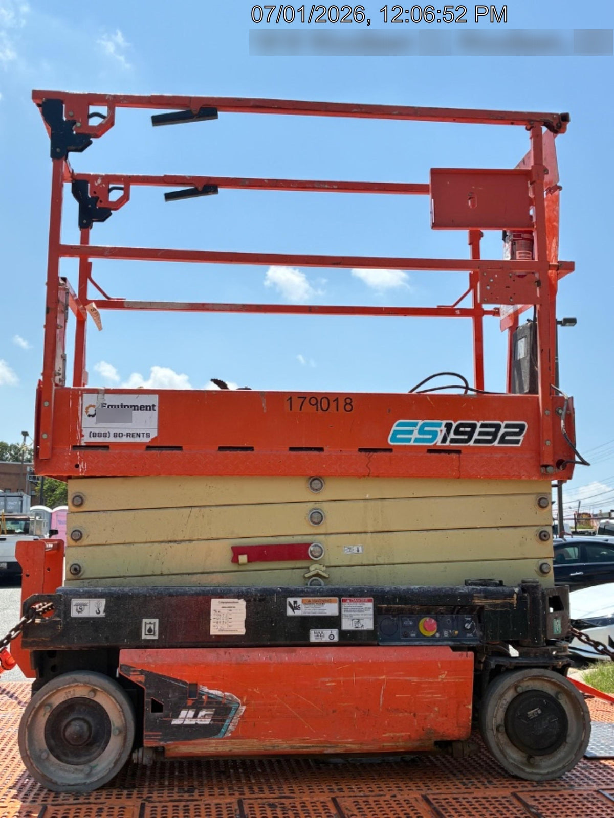 2021 JLG ES1932