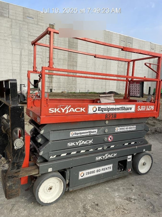 2018 Skyjack SJIII-3226 Skyjack SJIII3226 Scissor Lift w/Trojan Batteries