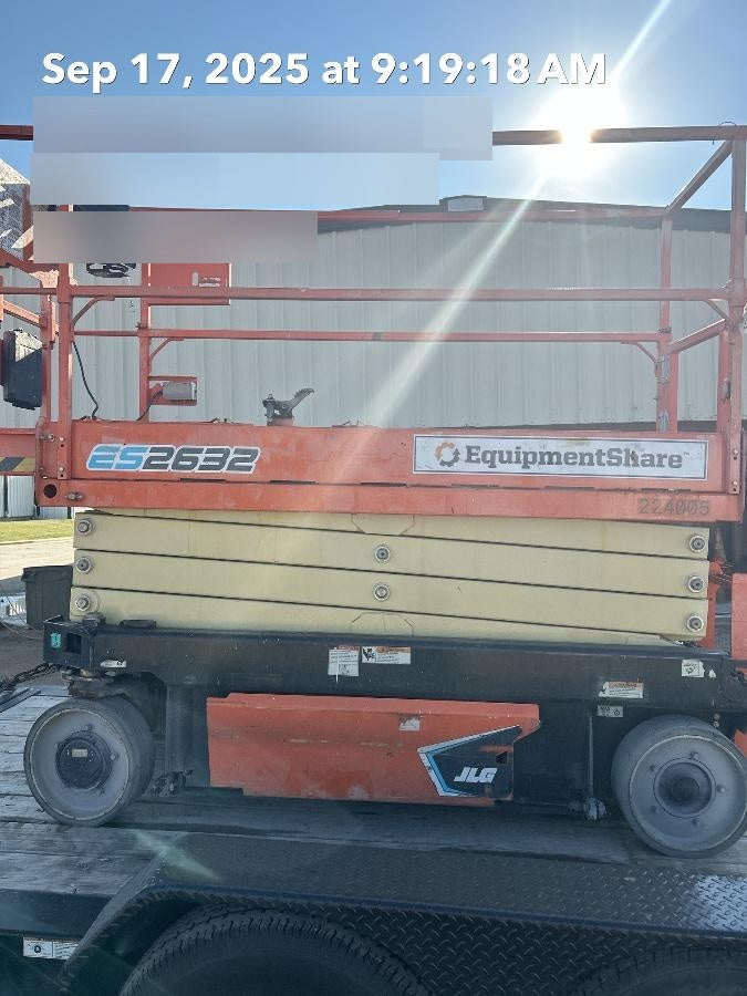 2022 JLG ES2632