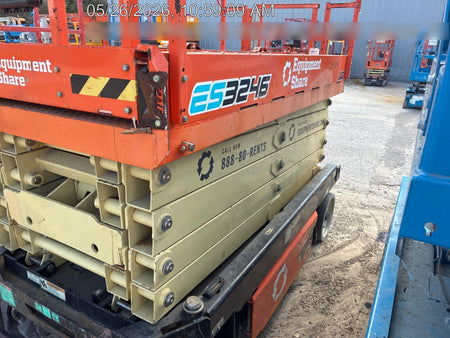2022 JLG ES3246