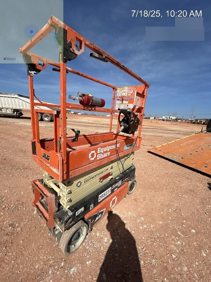 2022 JLG ES1932