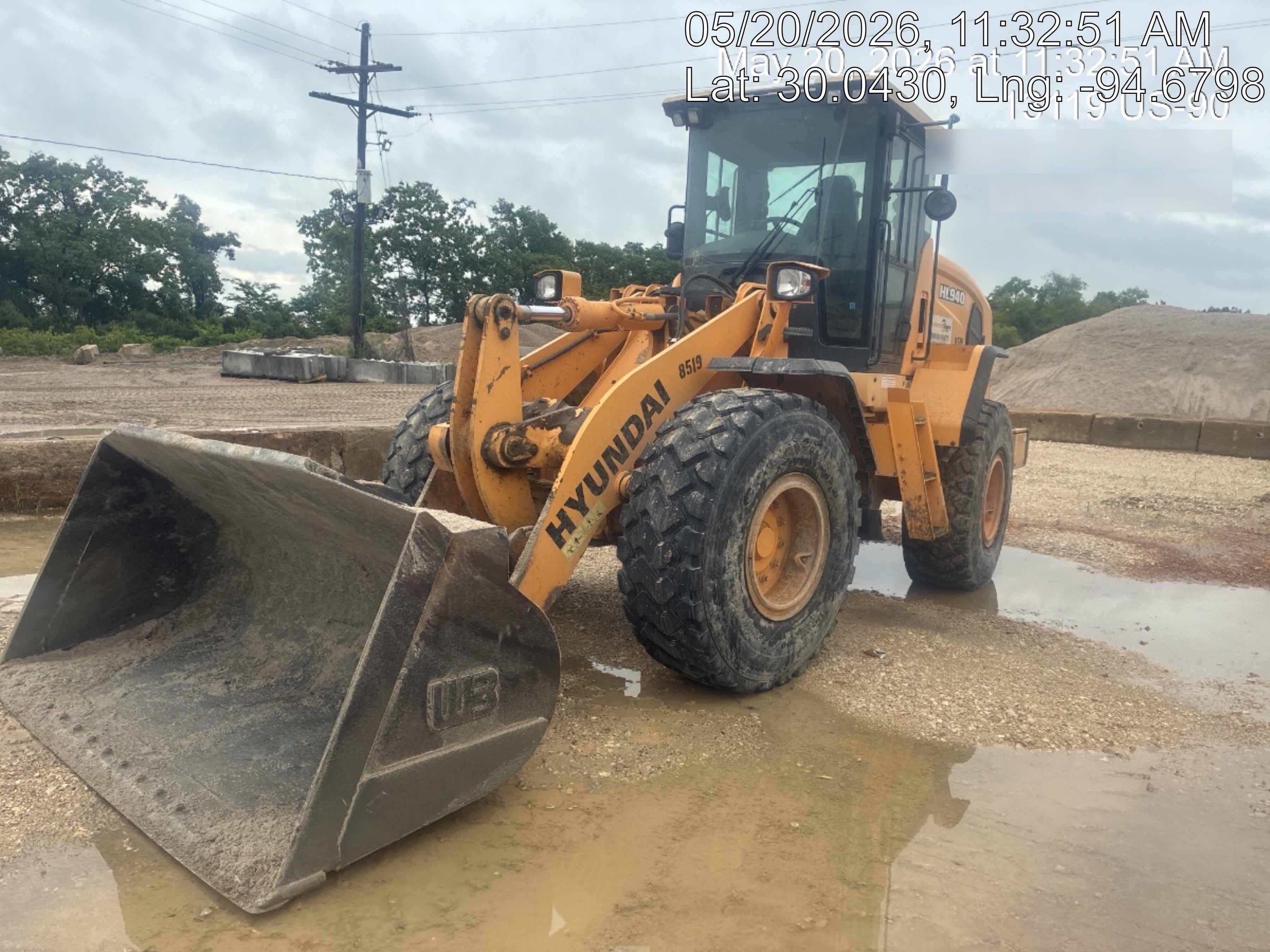 2018 Hyundai HL940 HL 940 Wheel loader, Werk Brau JRB quick coupler, 2.5 yd bucket, and Forks