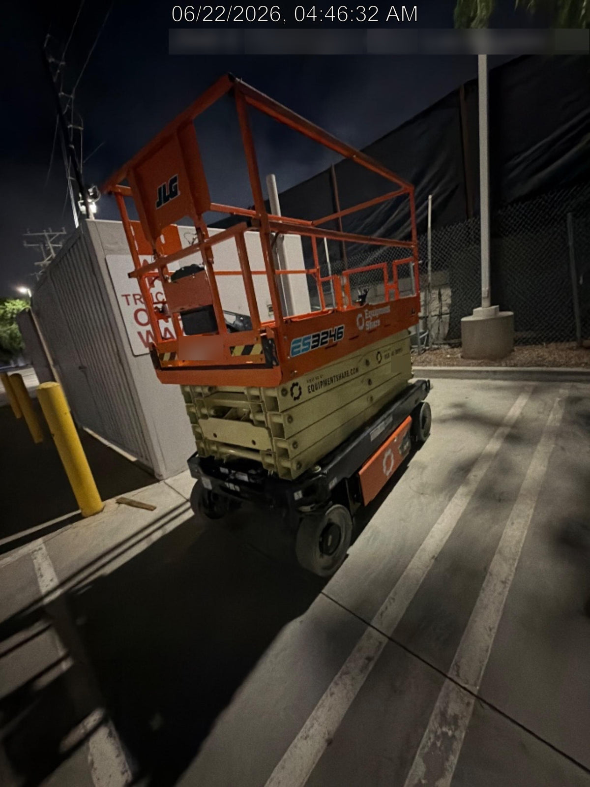 2022 JLG ES3246