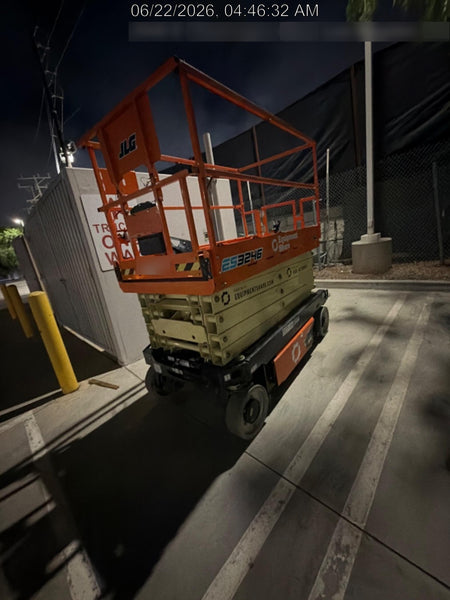 2022 JLG ES3246