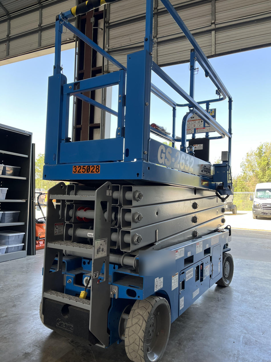 2023 GENIE GS-2632