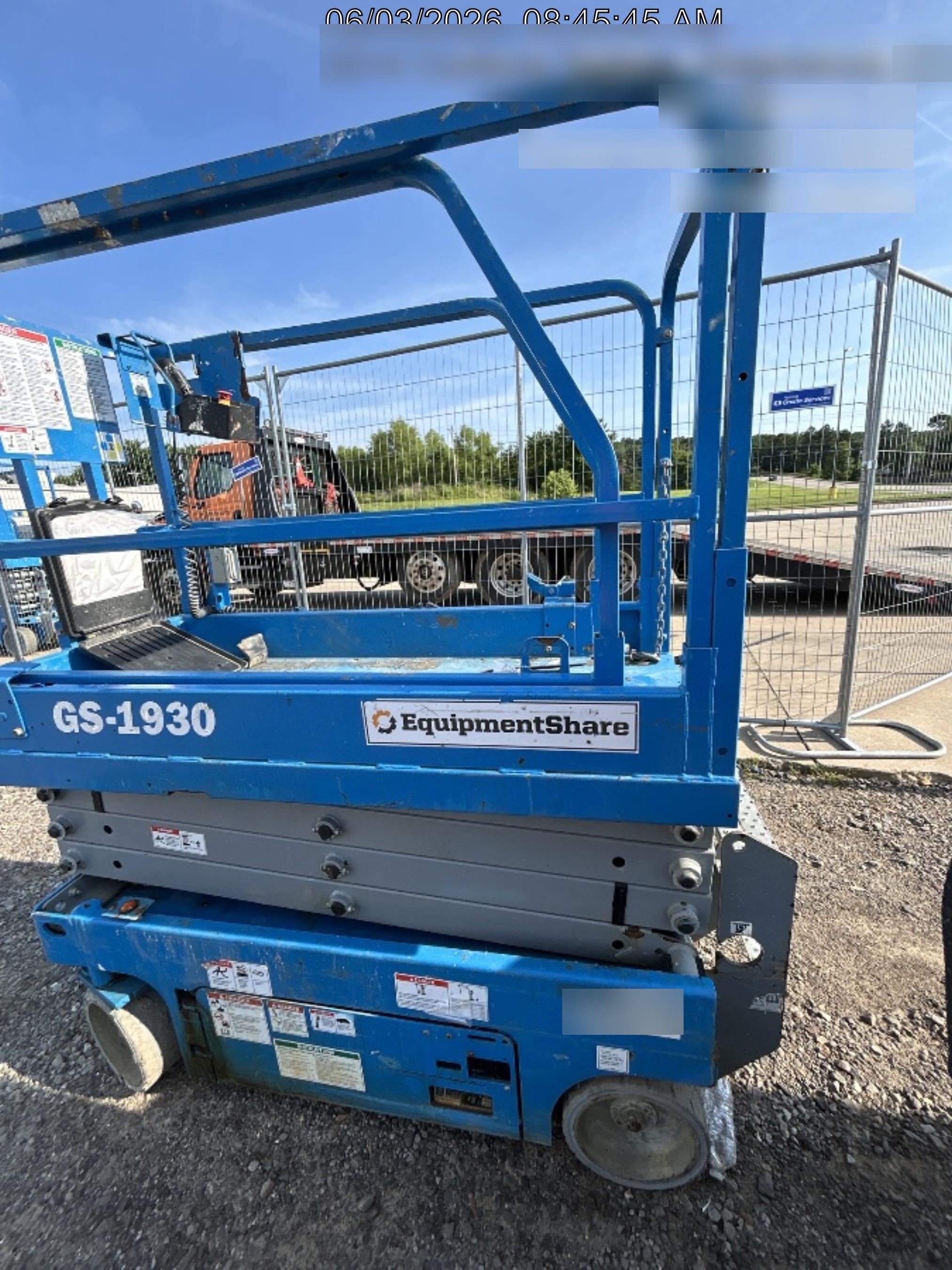 2019 Genie GS-1930 Fixed rails with chain Entry