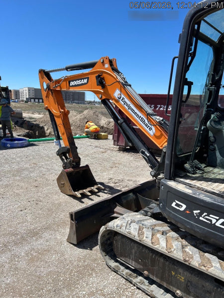 2019 DOOSAN DX50-5