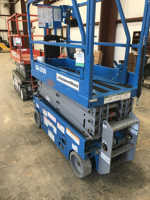 2019 Genie GS-1930 Fixed Rails with Chain Entry