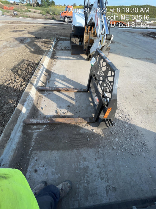 2022 PALADIN 48" Pallet Forks - Paladin