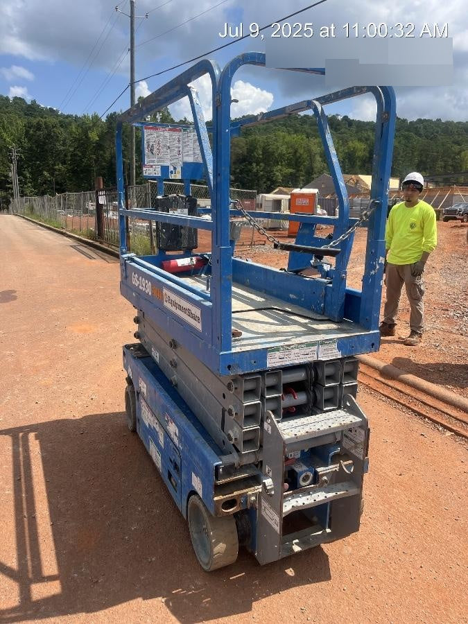2019 Genie GS-1930 Fixed Rails with Chain Entry