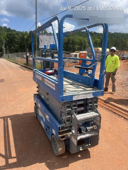 2019 Genie GS-1930 Fixed Rails with Chain Entry