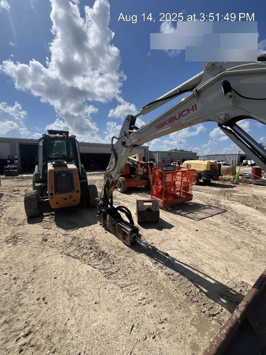 2021 TAKEUCHI TB250-2