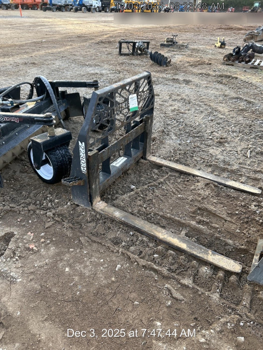 2022 PALADIN 48" Pallet Forks - Paladin