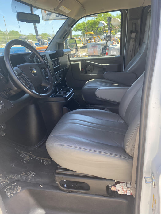 2023 CHEVROLET Express Van - Rental