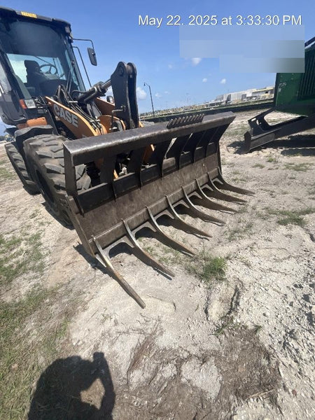 2022 CASE 621G