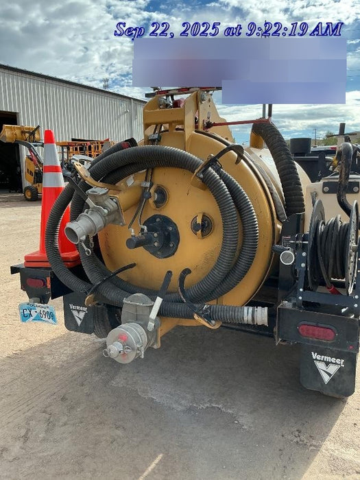 2021 Vac-Tron LP573XDT T4 Koehler Diesel Engine, 500 Gallon Debris Tank, x2 100 Gallon Water Tanks