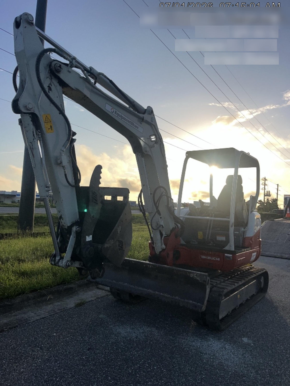 2023 TAKEUCHI TB250-2R
