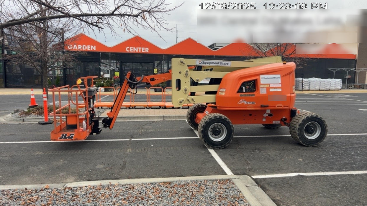 2019 JLG 450AJ