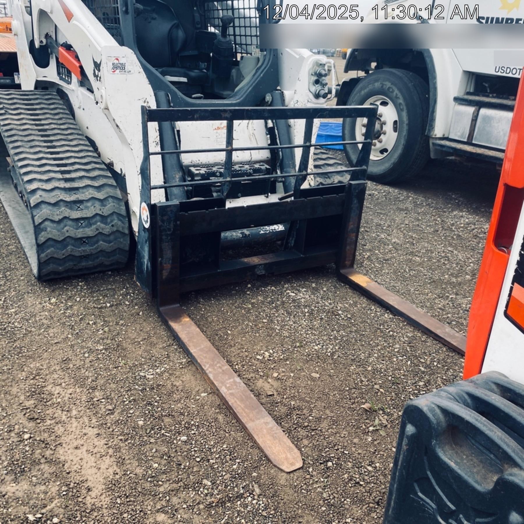 2020 ARROW MATERIAL HANDLING 60" Pallet Forks - Arrow