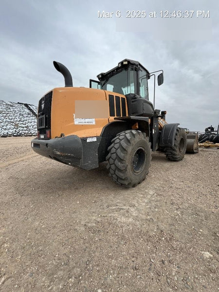 2022 CASE 721G