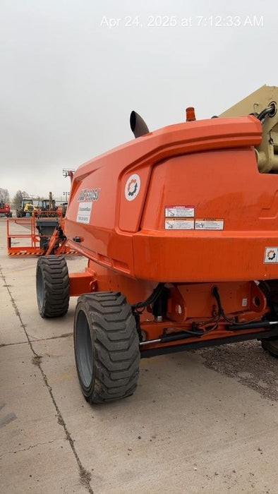 2019 JLG 660SJ